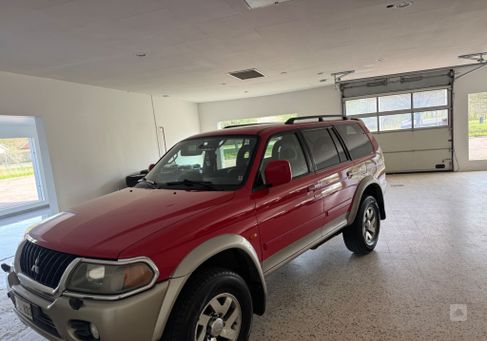 Mitsubishi Pajero, 2002