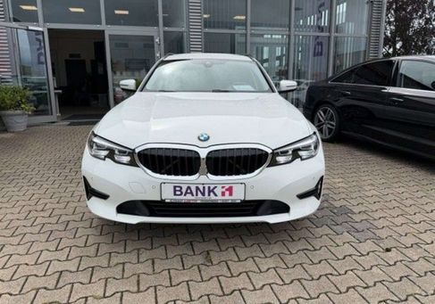 BMW 318, 2021