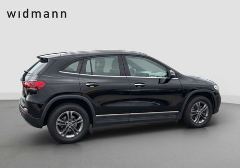 Mercedes-Benz GLA 180, 2023