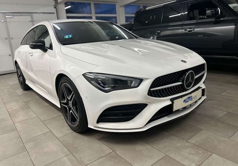 Mercedes-Benz CLA 200, 2022