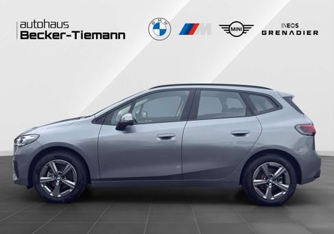 BMW 220, 2025 3