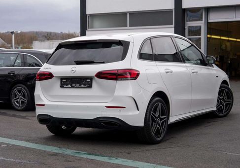 Mercedes-Benz B 250, 2021