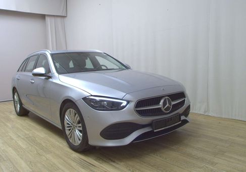 Mercedes-Benz C 200, 2022