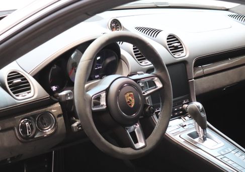 Porsche Cayman, 2024