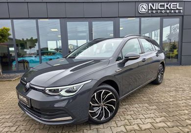 Volkswagen Golf, 2022