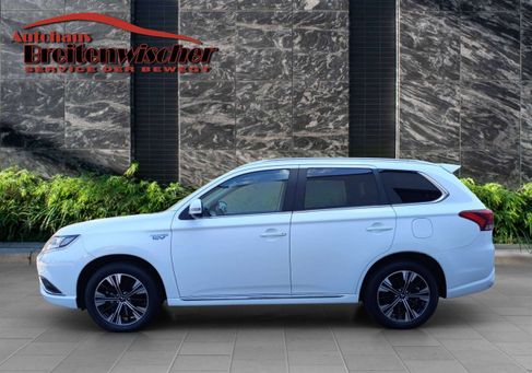 Mitsubishi Outlander, 2021 2