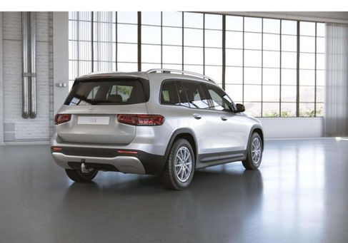 Mercedes-Benz GLB 200, 2022