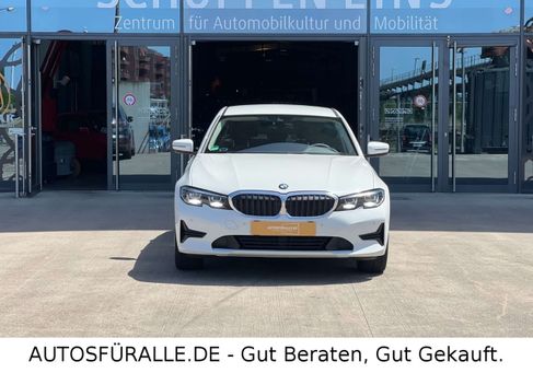 BMW 318, 2020