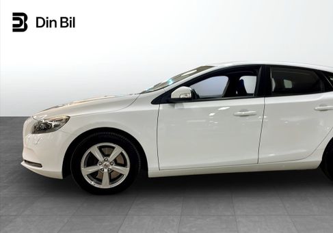 Volvo V40, 2018