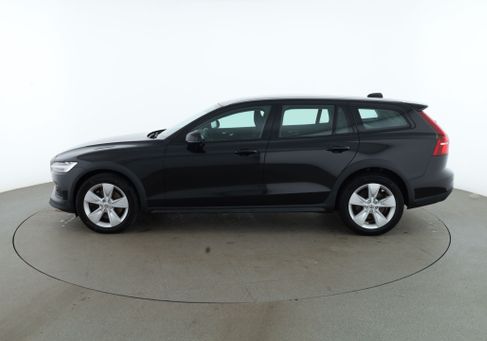 Volvo V60 Cross Country, 2021