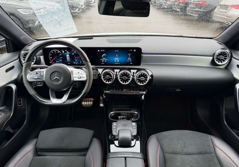 Mercedes-Benz A 220, 2022