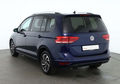 Volkswagen Touran, 2019 3
