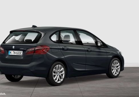 BMW 225, 2020