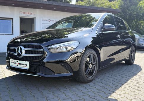 Mercedes-Benz B 200, 2022