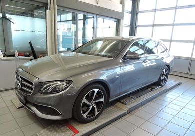 Mercedes-Benz E 220, 2020