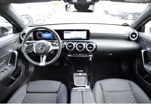 Mercedes-Benz A 200, 2025