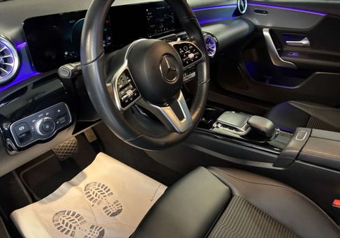 Mercedes-Benz A 250, 2022 3