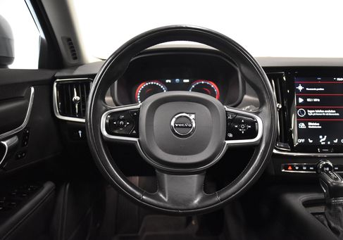 Volvo V90 Cross Country, 2019