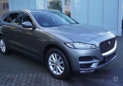 Jaguar F-Pace, 2017