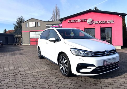 Volkswagen Touran, 2021 3