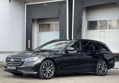 Mercedes-Benz E 220, 2022