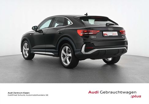 Audi Q3, 2022 2