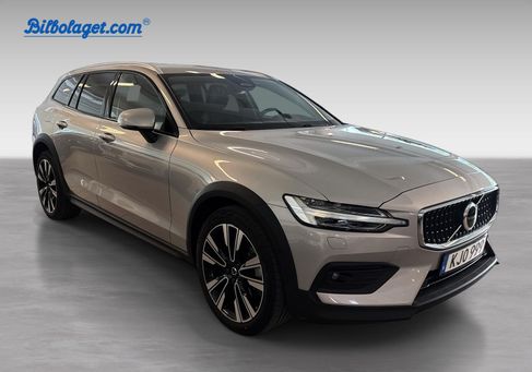 Volvo V60 Cross Country, 2024