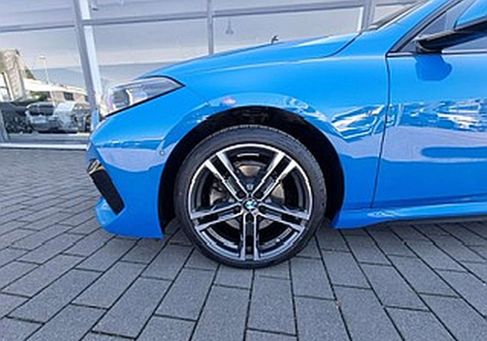 BMW 218, 2024 3