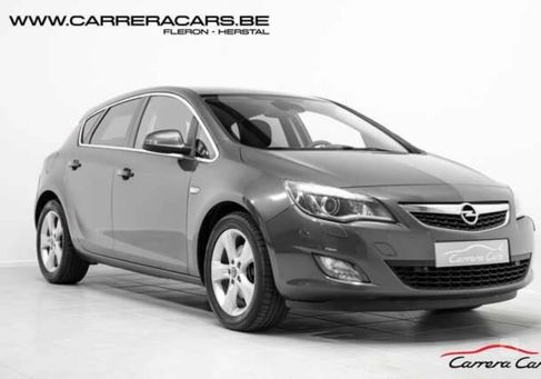 Opel Astra, 2012