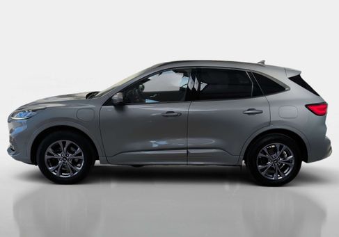 Ford Kuga, 2023 3