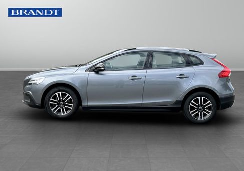 Volvo V40 Cross Country, 2018