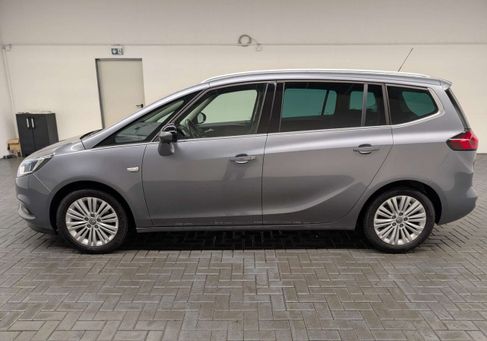 Opel Zafira, 2019