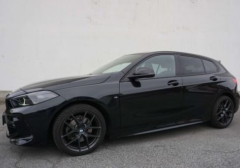 BMW 118, 2022 2