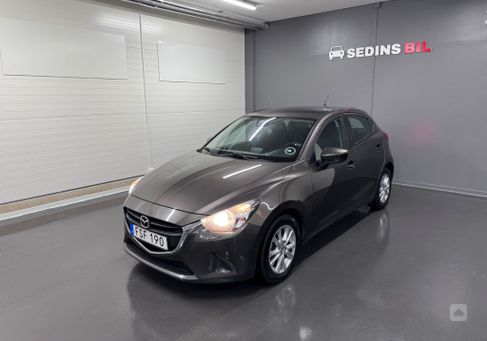 Mazda 2, 2015