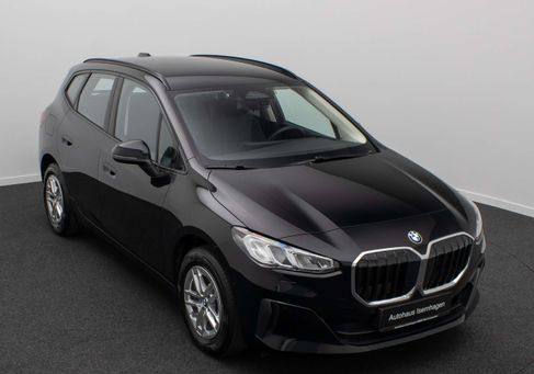 BMW 216, 2025
