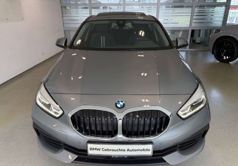 BMW 118, 2022