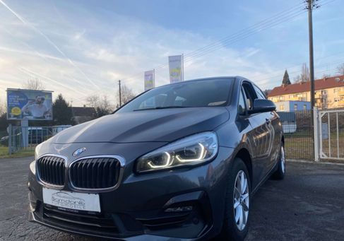 BMW 216, 2019