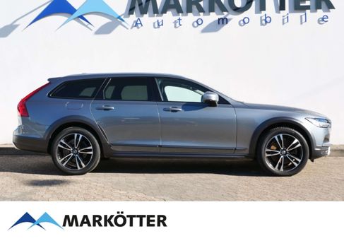 Volvo V90 Cross Country, 2018