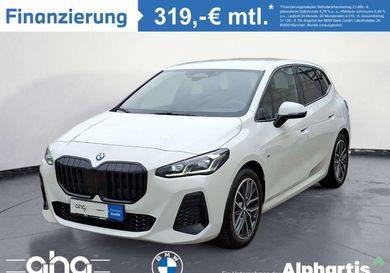 BMW 220, 2025