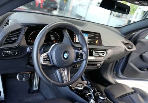 BMW 218, 2024
