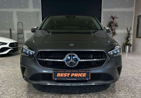 Mercedes-Benz B 180, 2024