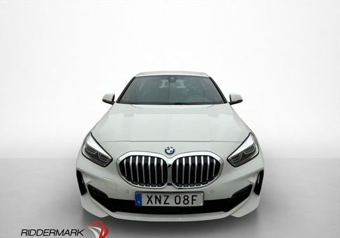 BMW 118, 2021