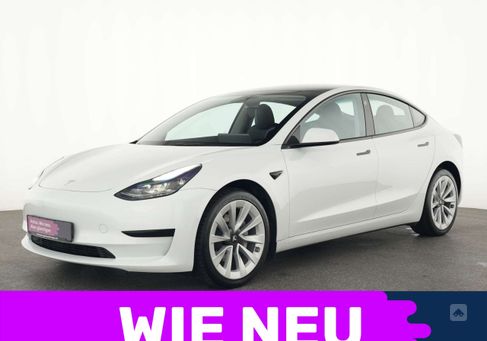 Tesla Model 3, 2022