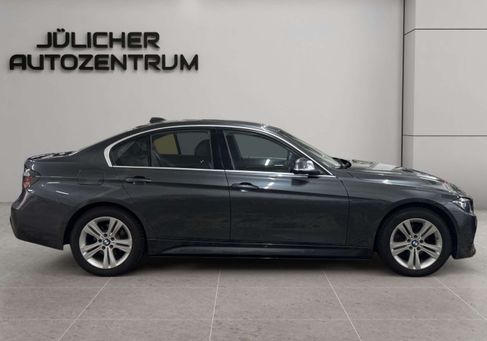 BMW 330, 2018