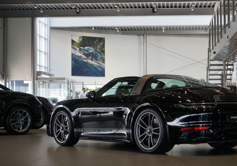 Porsche 911, 2023