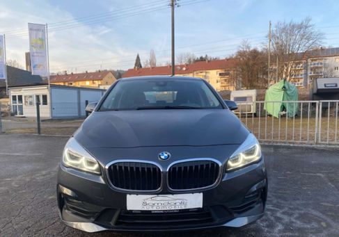 BMW 216, 2019