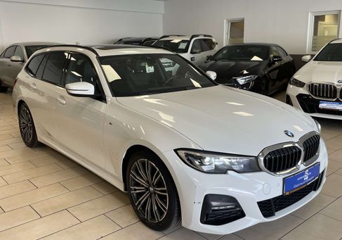 BMW 330, 2022