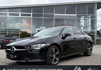 Mercedes-Benz CLA 200, 2022