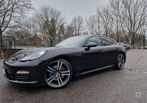 Porsche Panamera, 2010