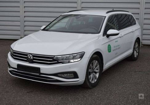 Volkswagen Passat, 2023